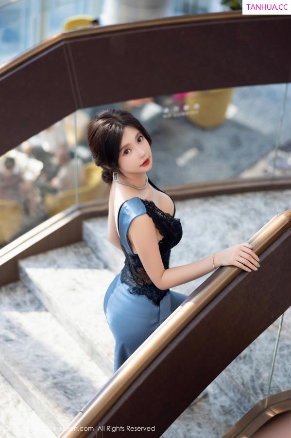 綺裡嘉 绮里嘉 [XiuRen]高清写真图 2024.10.18 No.9310 绮里嘉ula 丝袜美腿第9张图片